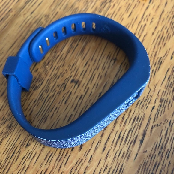 Tory Burch Fitbit Silicone Printed Bracelet - Picture 2 of 3